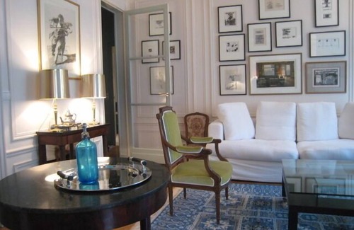 Grenelle Apartment | Eiffel Tower /Champ De Mars Elegant and Refined Apartment