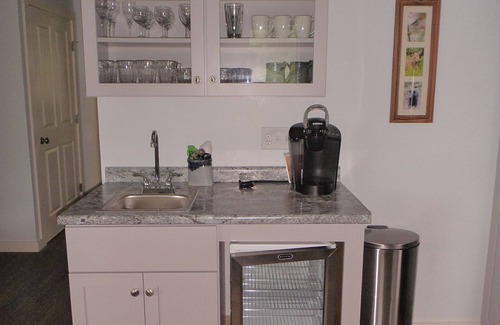 Sunday River Area Apartment | Eight minutes to Sunday River! Two bdrm apartment. Ski, hike, bike & relax.