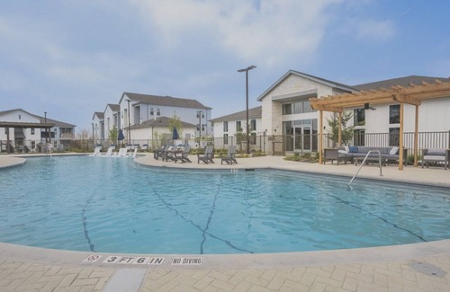 Austin Apartment | EightyOne10 2BD 3 - Two Bedroom Apartment, Sleeps 4