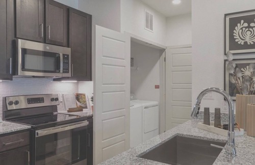 Austin Apartment | EightyOne10 2BD 4 - Two Bedroom Apartment, Sleeps 4
