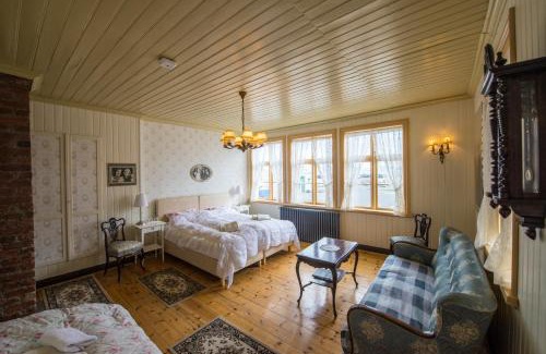 Bolungarvik House | Einarshúsid Guesthouse