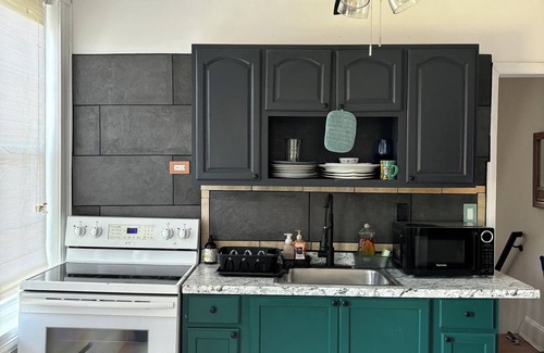 Olney-Oak Lane Apartment | Einstein, Salus, Lasalle 2nd fl 2bed