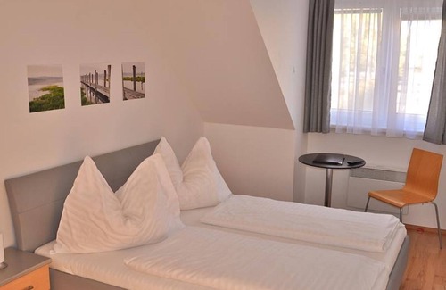 Rust Apartment | Einzelzimmer mit Du/wc - Hotel am See Rust