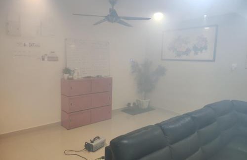 Kampung Pengkalan Pandan House | EJ Guesthouse