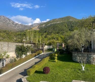 Sakës Resort | Ejlli Villa