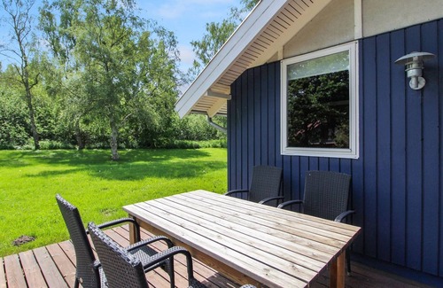 Vibæk Strand House | "Ejvi" - 700m from the sea by Interhome
