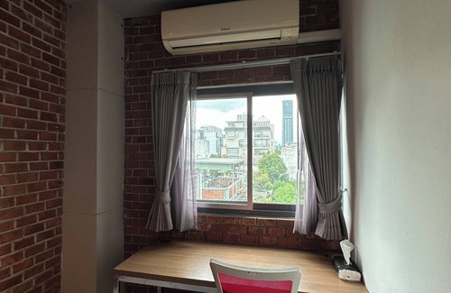 Khlong Tan Nuea Apartment | Ekkamai Loft kingbed+ couch +convertible sofabed + airmatt, max 4