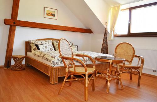 Lhenice House | Ekofarma Horní Chrášťany