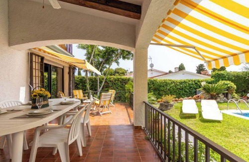 El Vendrell House | El Garrofer by Interhome