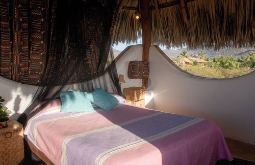 Troncones House | El MURO MAJAHUA RETREAT CENTER