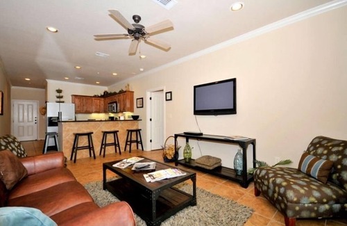Gruene Condo | El Patio Grande in Gruene! Gruene Hall a Stone's Throw!