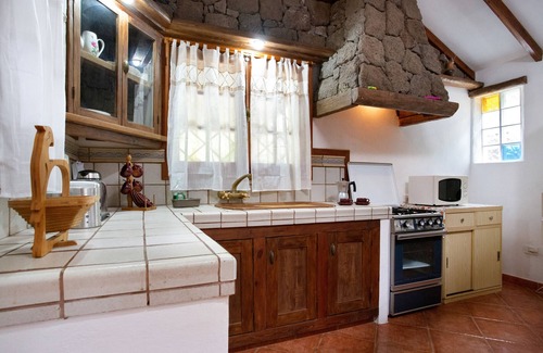 La Guancha Villa | 'El Pilar' with Sea View, Private Pool and Wi-Fi