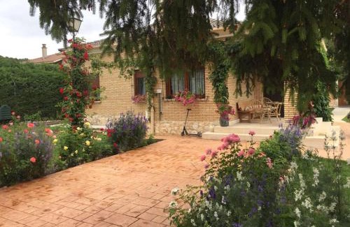 Santibanez del Val House | El Quinto Pino