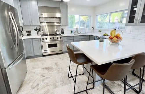 Santa Ana House | El Recuerdo - Cold AC, Private Pool, 15 min Beach 20 min Disney
