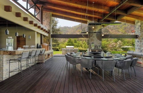 El Santuario Villa | El Salto: Luxury Ranch with Lake View