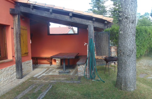 Castrejon de la Pena Cottage | El Uncar - El Colono (4 people) Animals are allowed