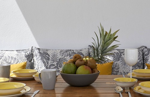 Vourvoulos Villa | El Verano Hideaway Villa