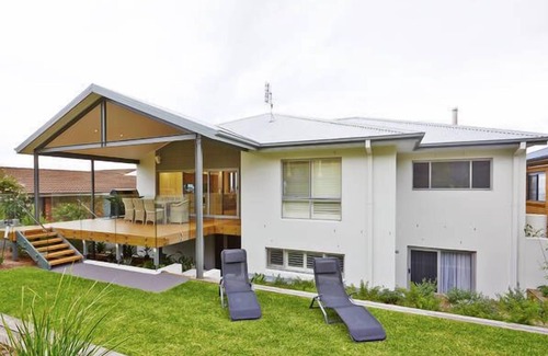 Gerringong House | Elandra on Gerringong - Boasting Postcard Beach Views