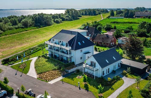 Krautsand Apartment | Elbe view apartment D3 R2 - Balcony with Elbe view - Ferien auf Krautsand GmbH