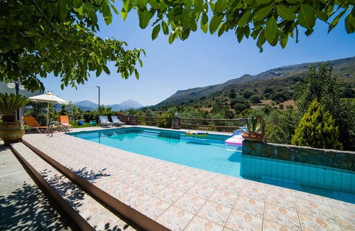 Agkouseliana Villa | Eleana villa,Private Pool,Taverns,Mini Market