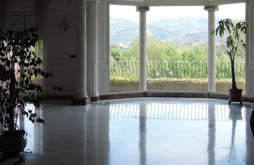 Tivoli Villa | Elegant, well connected with private pool. With views over Tivoli Villa Adriana