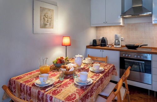Lagymanyos Apartment | Elegance & Tradition - Budapest Historic Center Apartment - sleeps 6