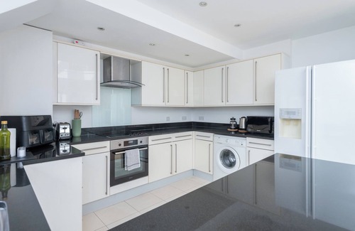 Downham Apartment | Elegant 1-Bed | Open-Plan Living | Free Parking