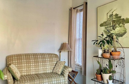 Manchester Apartment | Elegant 1-bedroom apartment - Walk to Stage AE and restaurants