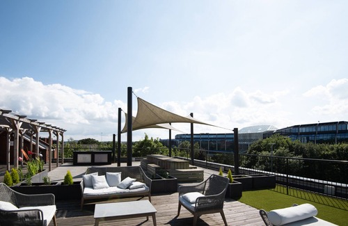 Stevenage Apartment | Elegant 1 Bedroom Serviced Apartment located in the Heart of Stevenage Old Town