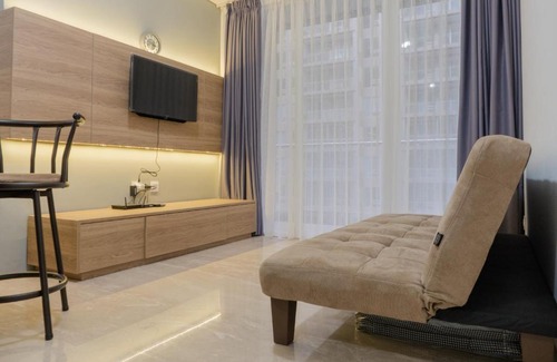 Arjuna Apartment | Elegant 1BR at Landmark Residence near 23Paskal By Travelio