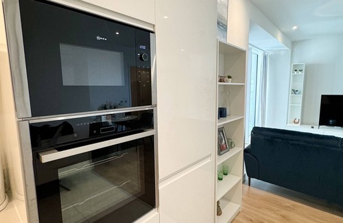 North Wall Apartment | Elegant 2 Bedroom Apartment in Grand Canal