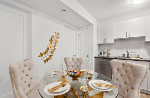 Niagara Falls Apartment | Elegant 2BR Suite | 7 Mins to Falls | Sleeps 4!