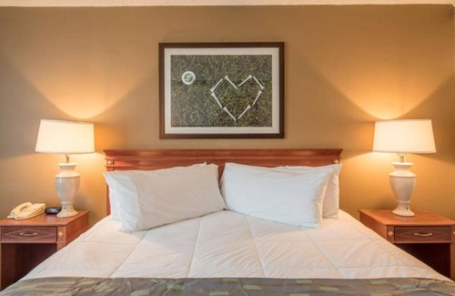 Cheat Lake Hotel | Elegant 2BR Suite w Lake View and Pool
