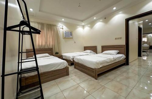 Batha Quraysh Apartment | Elegant 3-Bedroom Retreat in Batha Quraish