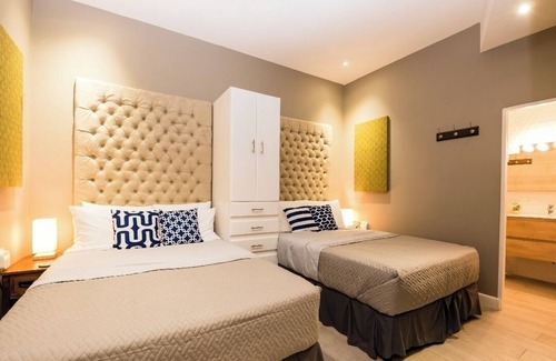 San Pedro House | Elegant 3500sq ft Family Residence