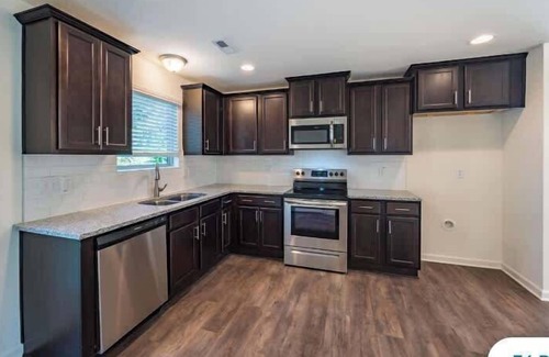 Southwest Raleigh House | Elegant 3BR Retreat King Bed Near Cary & NC State