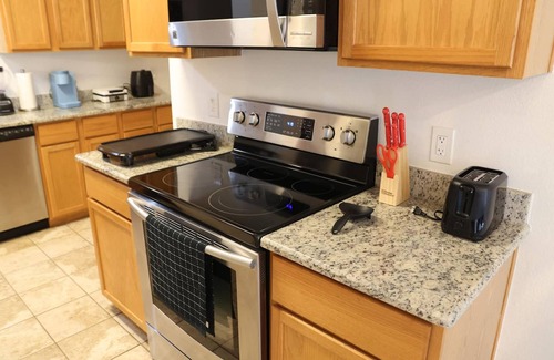 Aubrey House | Elegant 3BR Single Level Home Extended Stays