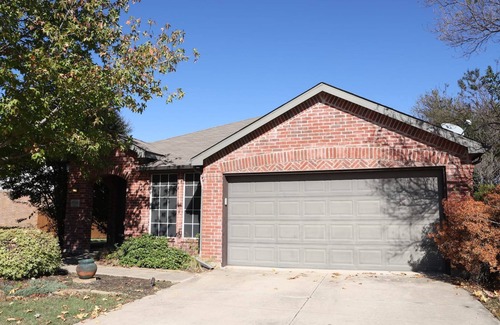 Aubrey House | Elegant 3BR Single Level Home Extended Stays