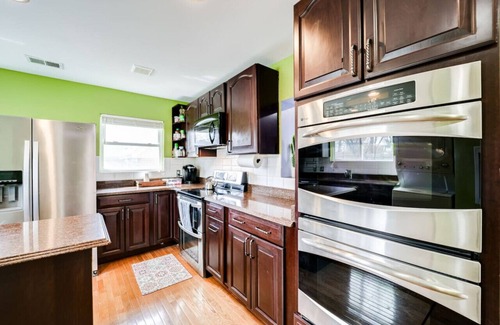 Seminary Hill Apartment | Elegant 4 Bd with Office parking and E.V Charger