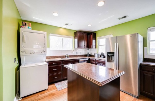 Seminary Hill Apartment | Elegant 4 Bd with Office parking and E.V Charger
