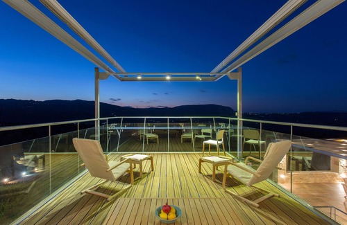 Apokoronas Villa | Elegant 4 bedroom villa very close to the sea with amazing sea views