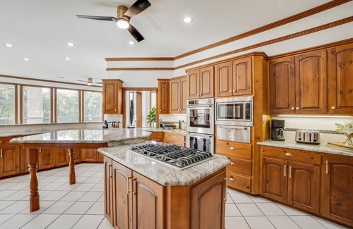 Garland House | Elegant 6BR Mansion on 22 Acres w/Pool & Creek