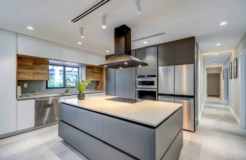 Cutler Bay House | Elegant 7BR/4BA Heated Pool, Near Beach & Zoo