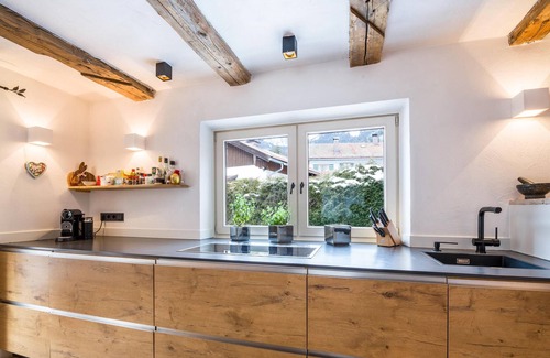 Bayrischzell Ski Chalet | Elegant Alpenchalet with Wi-Fi, Balcony, Whirlpool, Sauna and Mountain View