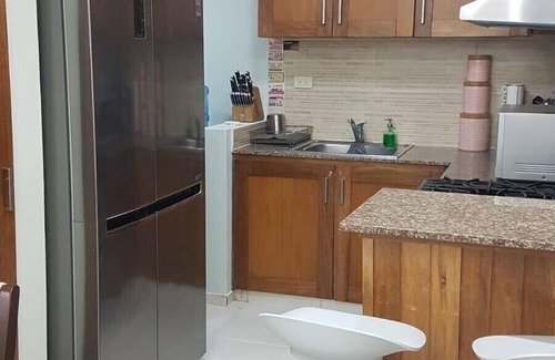 Santo Domingo Oeste Apartment | Elegant and secure in Altos de Alameda, Santo Domingo Oeste, A/C, Netflix, wifi.