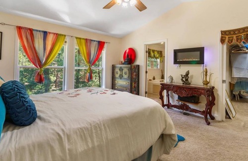 Edgemont Ranch House | Elegant and inviting mountain retreat is ready to share with family and friends!