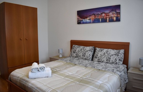 Favaro Veneto House | Elegant and Large apartment with free car parking near Venice
