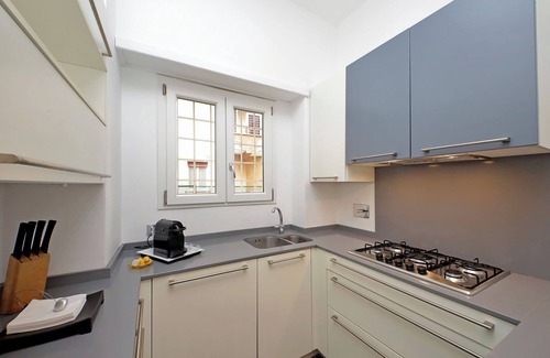 Quartiere XIII Aurelio Apartment | Elegant and large apartment with large balcony