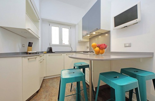Quartiere XIII Aurelio Apartment | Elegant and large apartment with large balcony
