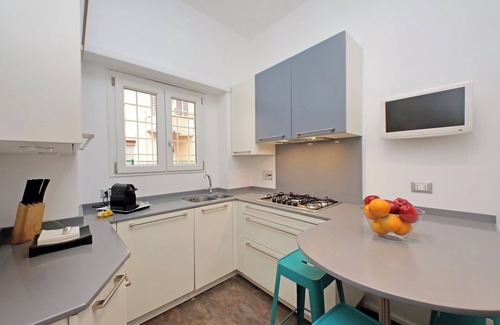 Quartiere XIII Aurelio Apartment | Elegant and large apartment with large balcony